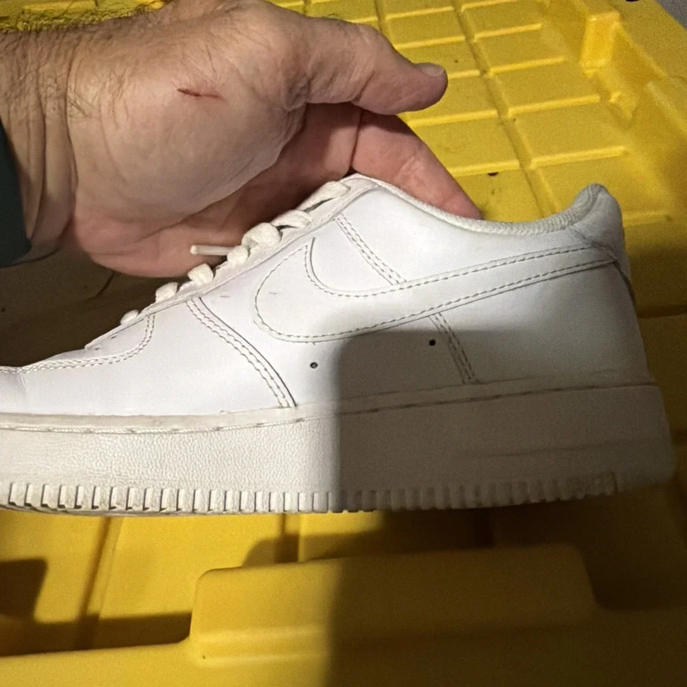 White air force 1s Us 7